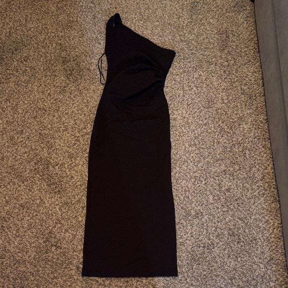 Zara Elegant Black One-Shoulder Dress - Picture 3 of 5